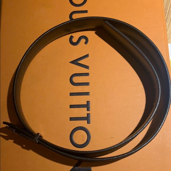 Louis Vuitton reversible black belt - Picture 4 of 4